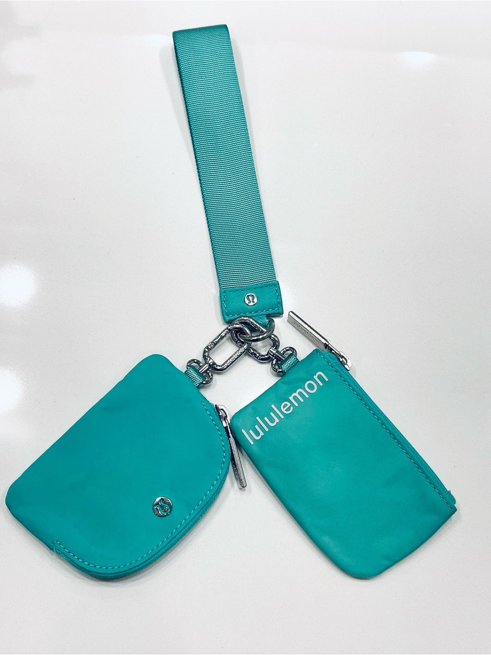 Lululemon Dual Pouch Wristlet EUC - Picture 4 of 11